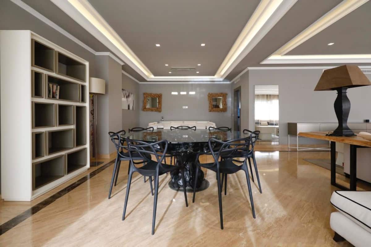 Seafront Luxury Penthouse · Puerto Banús · Marbella